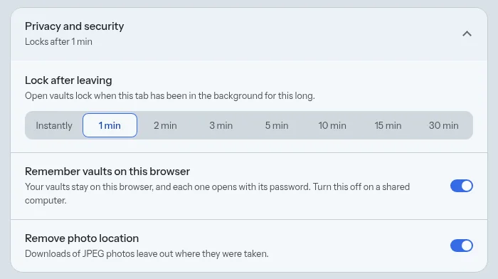 The Privacy and security settings: lock after leaving, from Instantly to 30 minutes.